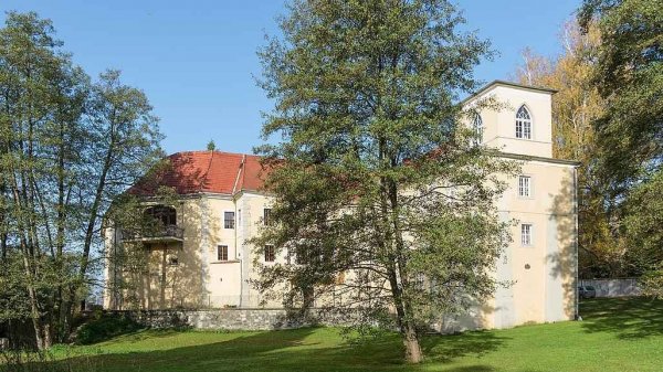 Poznaj atrakcje i historię Trzebieszowic – niewielkiej wsi w powiecie Kłodzkim