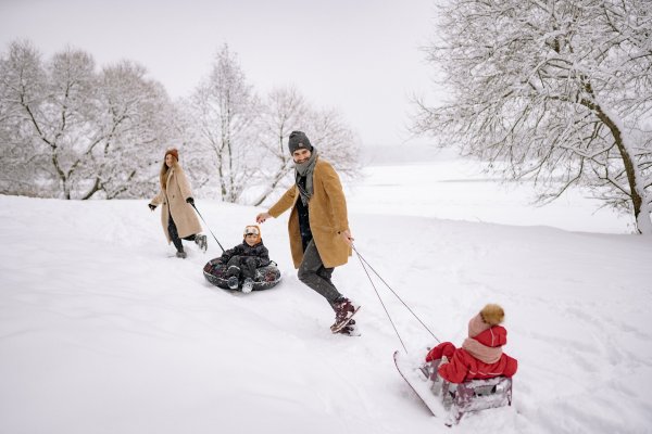 Zieleniec zimą – pomysły na wypoczynek dla dzieci i dorosłych