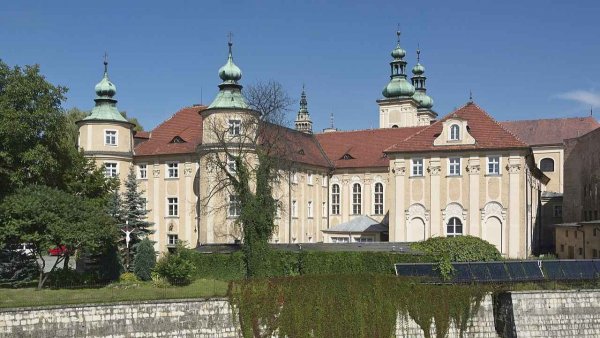 Turystyka religijna w Kotlinie Kłodzkiej. Jakie obiekty sakralne warto zobaczyć?