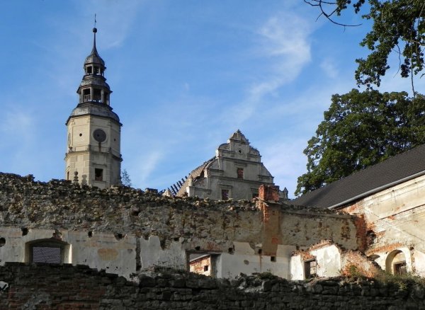 Pałac Gorzanów – poznaj razem z nami wyjątkowy zabytek w Kotlinie Kłodzkiej