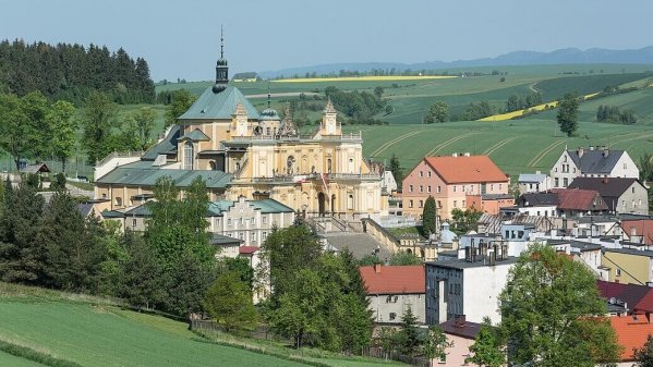 Wambierzyce – bazylika, ruchoma szopka, kalwaria i inne popularne atrakcje 